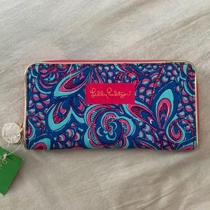 Lilly Pulitzer wallet